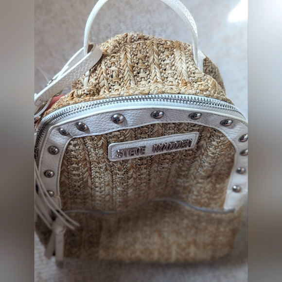Steve Madden Studded Straw backpack - Picture 6 of 7